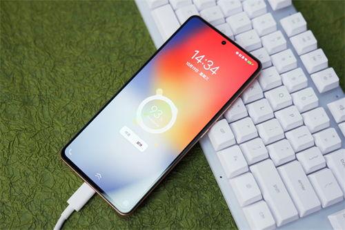 iqooneo7s最新续航爆料,全新爆料揭示超长待机体验！”